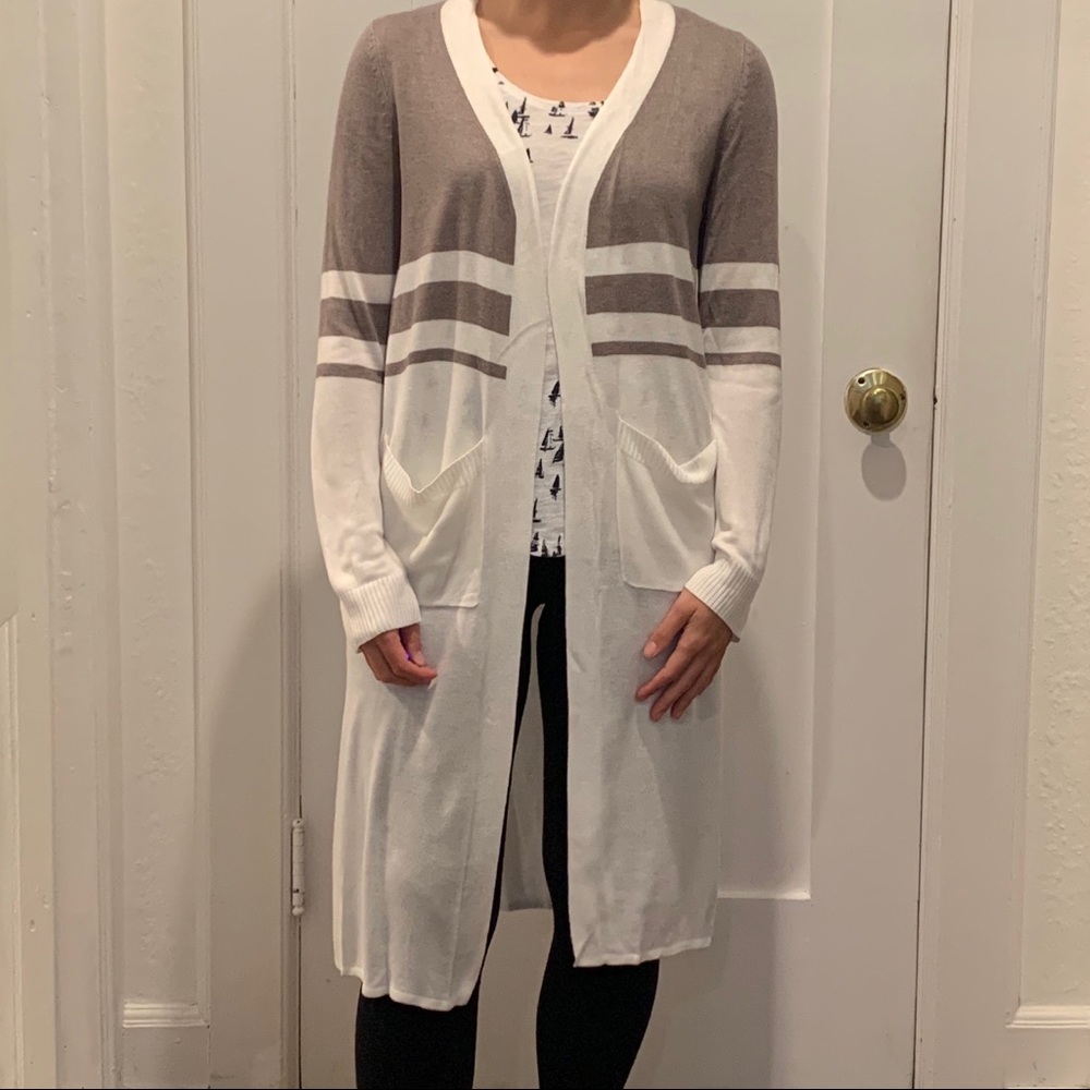 Long cardigan / light sweater coat